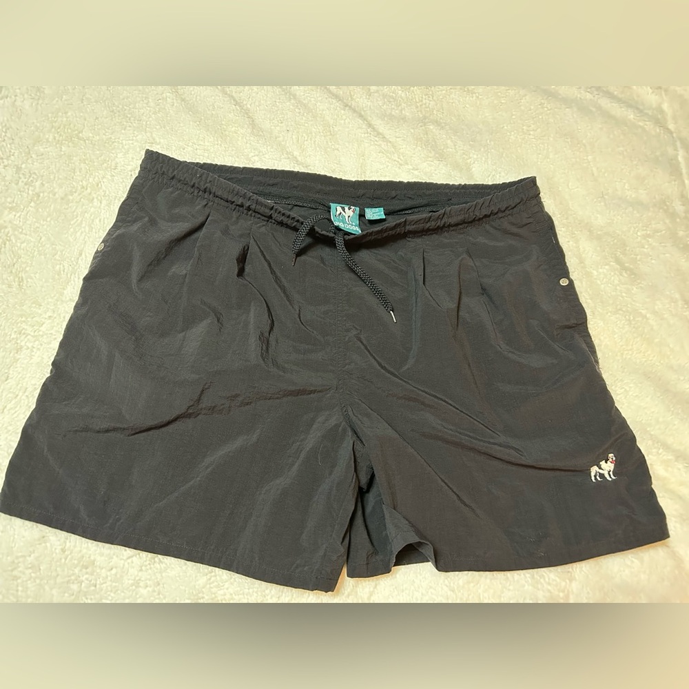 VTG 1983 Big Dogs black Shorts with Logo size- Large